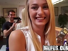 Mofos - I Know That Girl - Late for a blowjob starring  Natalia Starr