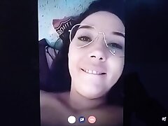 Actriz porno cougar española se folla a un fan por webcam (VOL II). Esta madurita sabe sacar bien la leche a distancia.