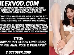 Hotkinkyjo put elbow long hand dildo in