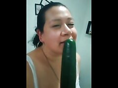 Me encontre un enorme pepino