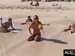 6 Ultra-kinky Lesbians Go At It On A Public Beach